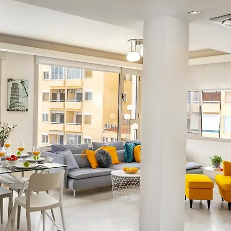 Mackenzie Beachfront Eftyhia Apartment *