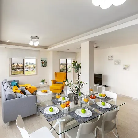 Mackenzie Beachfront Eftyhia Daire Larnaca