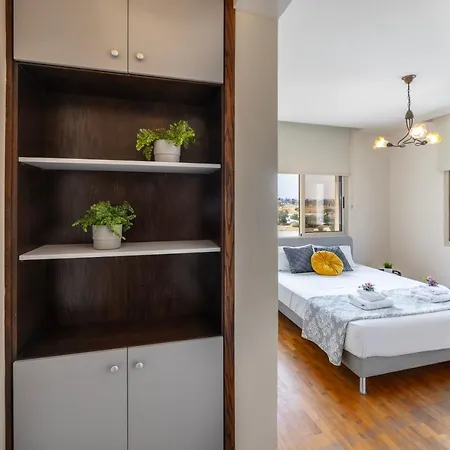 Mackenzie Beachfront Eftyhia