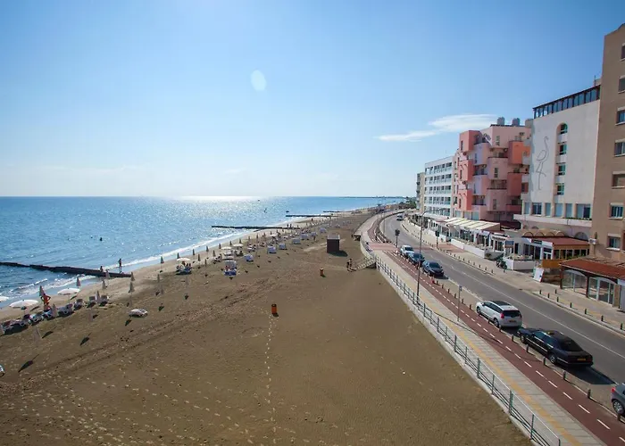 Mackenzie Beachfront Eftyhia アパート *