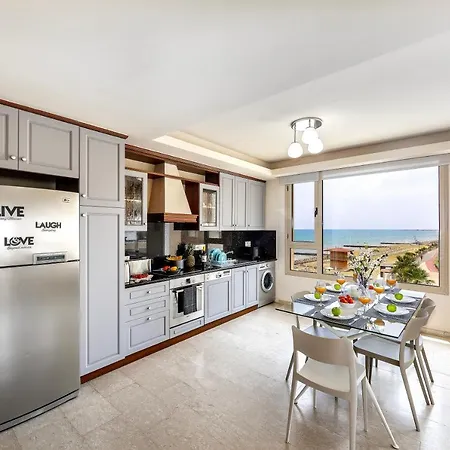 Apartamento Mackenzie Beachfront Eftyhia Lárnaca