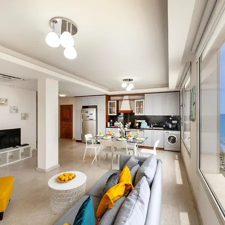 Mackenzie Beachfront Eftyhia