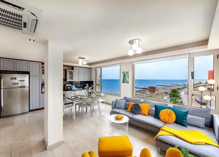 Apartment Mackenzie Beachfront Eftyhia Larnaca