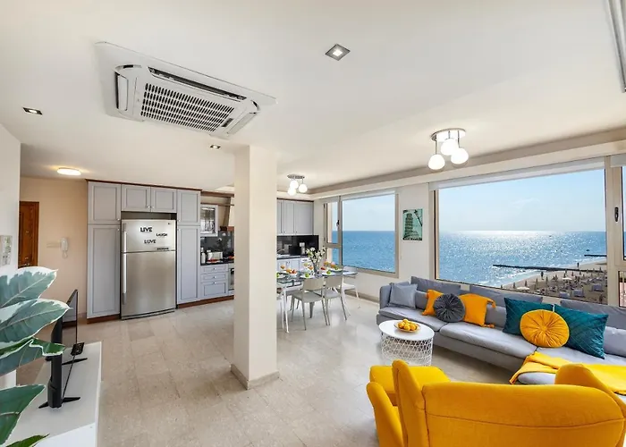 Mackenzie Beachfront Eftyhia Apartment Larnaca